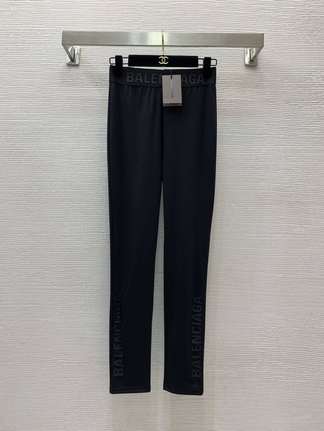 款号D24 369 BALENCIAG*巴黎家新款 立体硅胶logo标志超大弹力紧身显瘦打底裤！黑色， M码：腰围62～72有弹力，裤长96