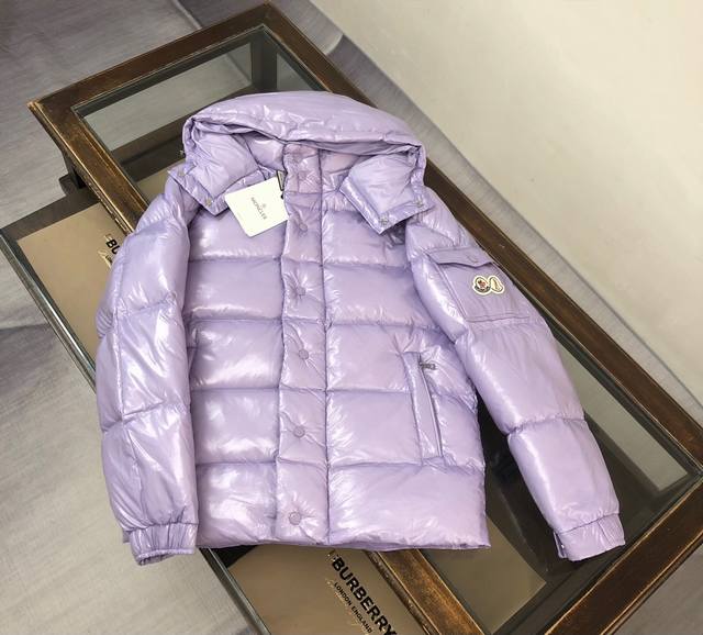 顶级版本 Moncler蒙口 Maya 70短款羽绒服 标志性的男士Moncler Maya 70羽绒夹克具有高辨识度，专为庆贺品牌70周年而设。 Moncle