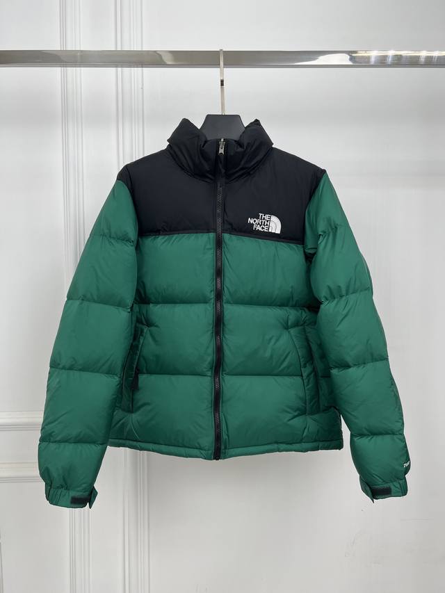 Thenorthface北面1996Nuptse 1996 经典款 The North Face“的字面含义为山的最寒冷、最艰难一面。它也是the North