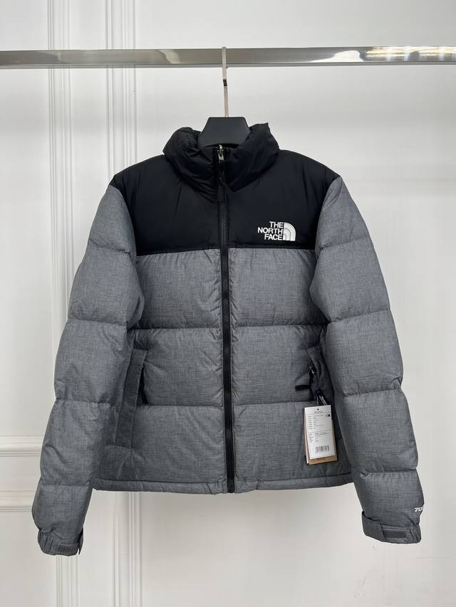 Thenorthface北面1996Nuptse 1996 经典款 The North Face“的字面含义为山的最寒冷、最艰难一面。它也是the North