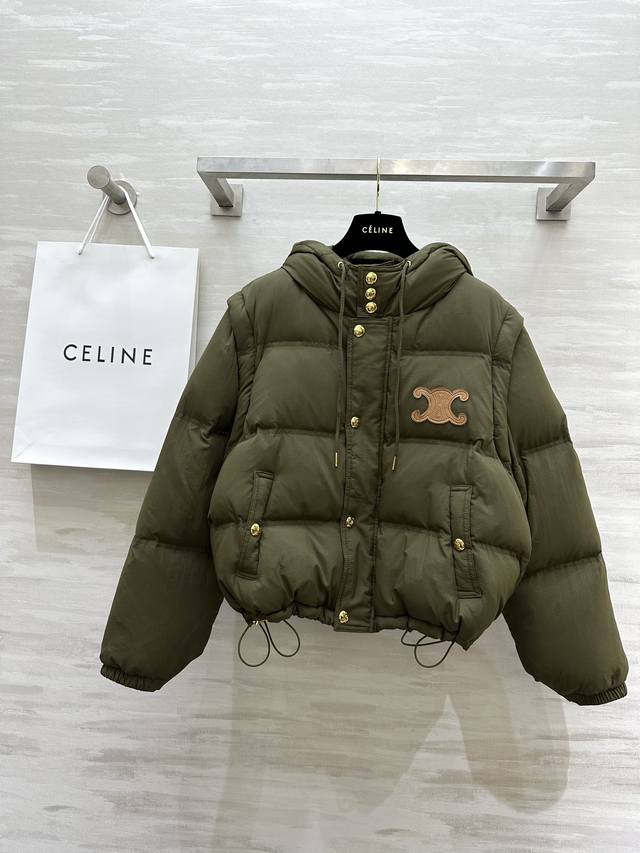 Celin2秋冬新款 拆卸袖子 功能性 连帽面包式羽绒服 经典宽松廓形版型不挑人 落肩可拆卸袖秒变小马甲 帅气减龄时髦百搭上身显瘦又保暖 一衣多穿 采用再生面料