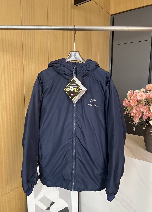 Arcteryx Atom Ar Hoody 始祖鸟 秋冬新款 纯色运动连帽棉服、Corelofttm合成材料保暖强韧、轻便耐久的防风面料、可调节下摆抽绳可防止