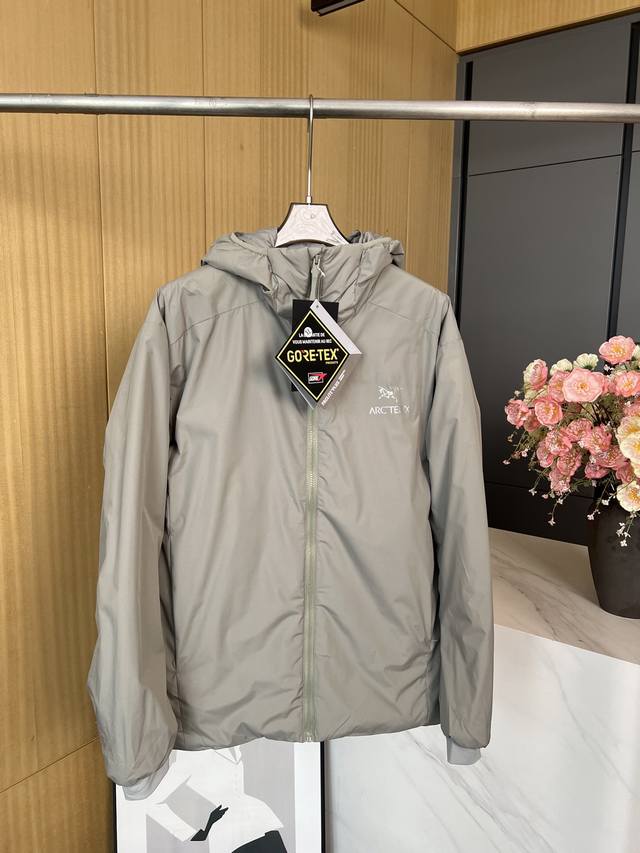 Arcteryx Atom Ar Hoody 始祖鸟 秋冬新款 纯色运动连帽棉服、Corelofttm合成材料保暖强韧、轻便耐久的防风面料、可调节下摆抽绳可防止