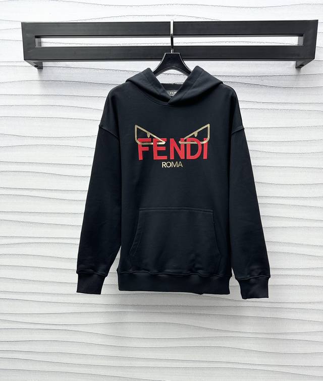 Fend*2025新品上架 印花字母连帽卫衣 定制yb进口原生全棉材质 质感十足 胸前饰以怪兽剪影印花搭配字母徽标装饰 彰显品牌调性 帅气中长版型 宽大底兜实用