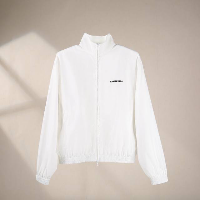 Aw新款 24Awbalenciaga 夹克冲锋外套sml ：白色